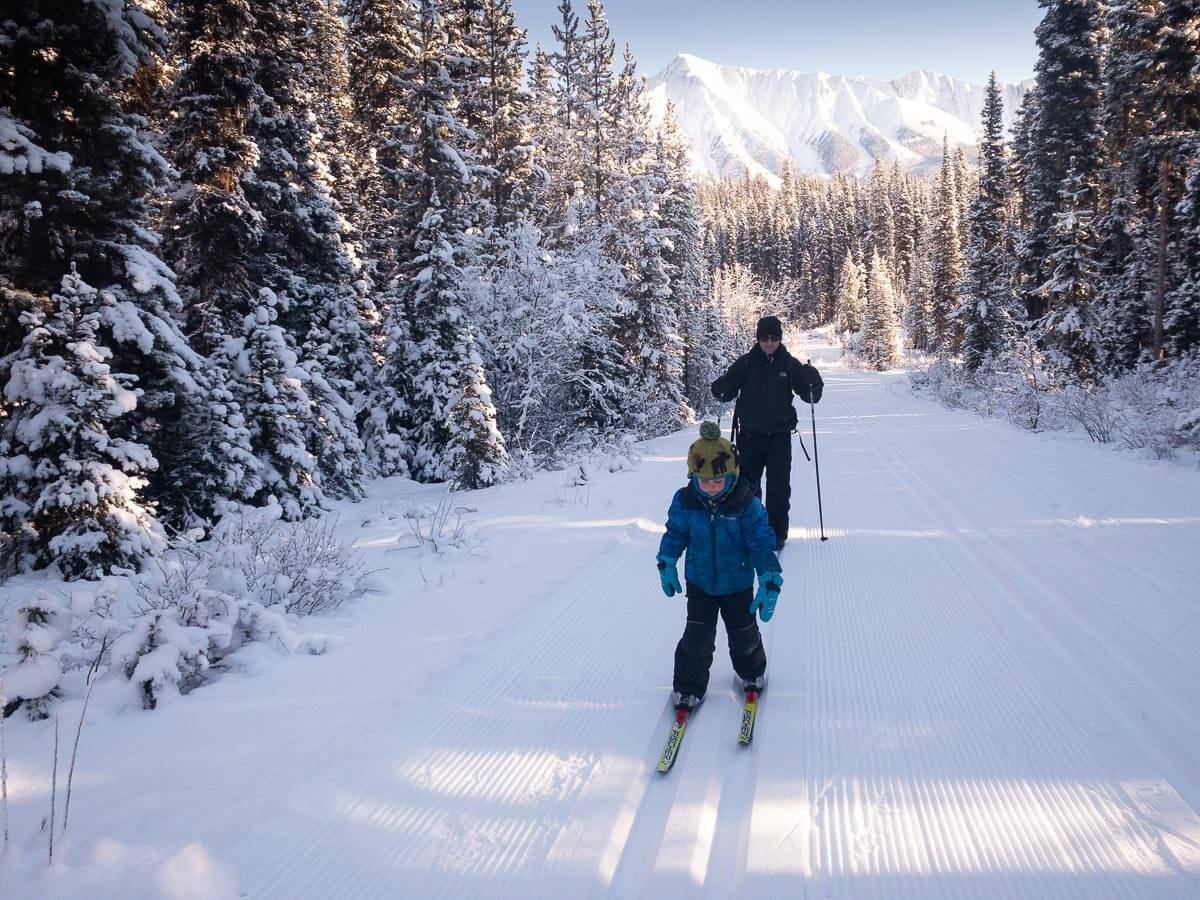 Watridge Lake Trail in Winter Travel Banff Canada