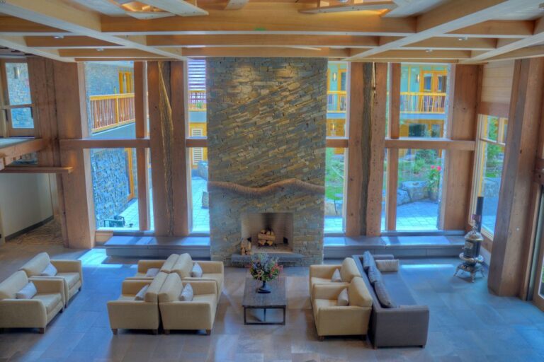 Top 5 PetFriendly Hotels in Banff Travel Banff Canada