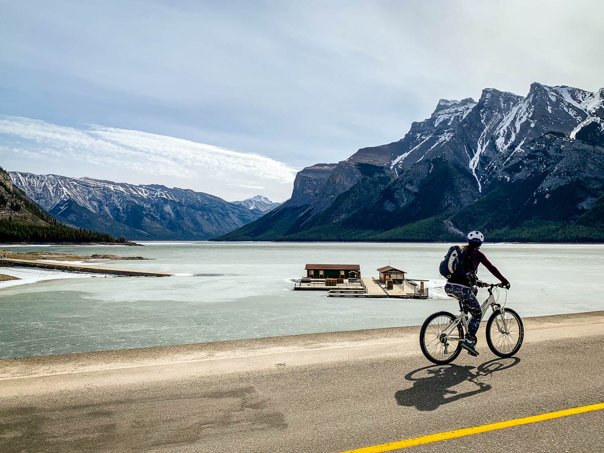 Banff Road Cycling - Lake Minnewanka