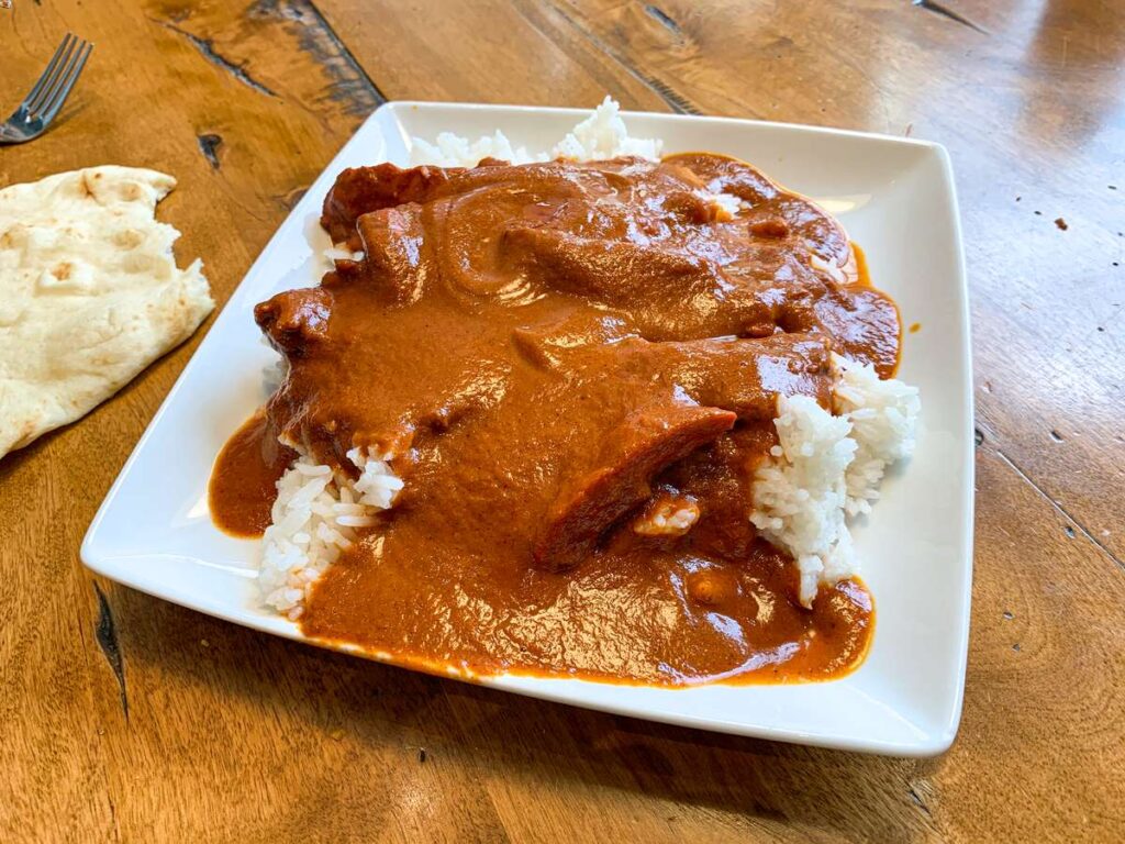 best takeout canmore restaurants for Thai and Indian Food - Curry's Curries