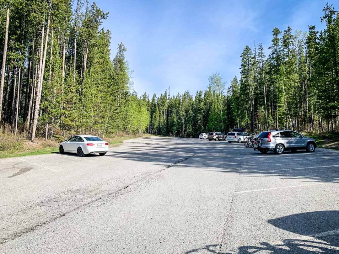 Best Things to do at Lake Minnewanka in Banff Travel Banff Canada