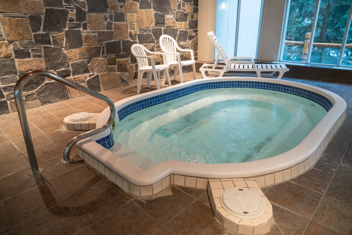 8 Best Hotels in Banff with Private Hot Tubs Travel Banff Canada