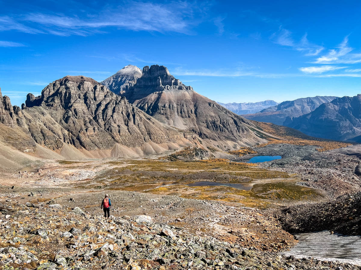 Wenkchemna Pass - hike from Moraine Lake