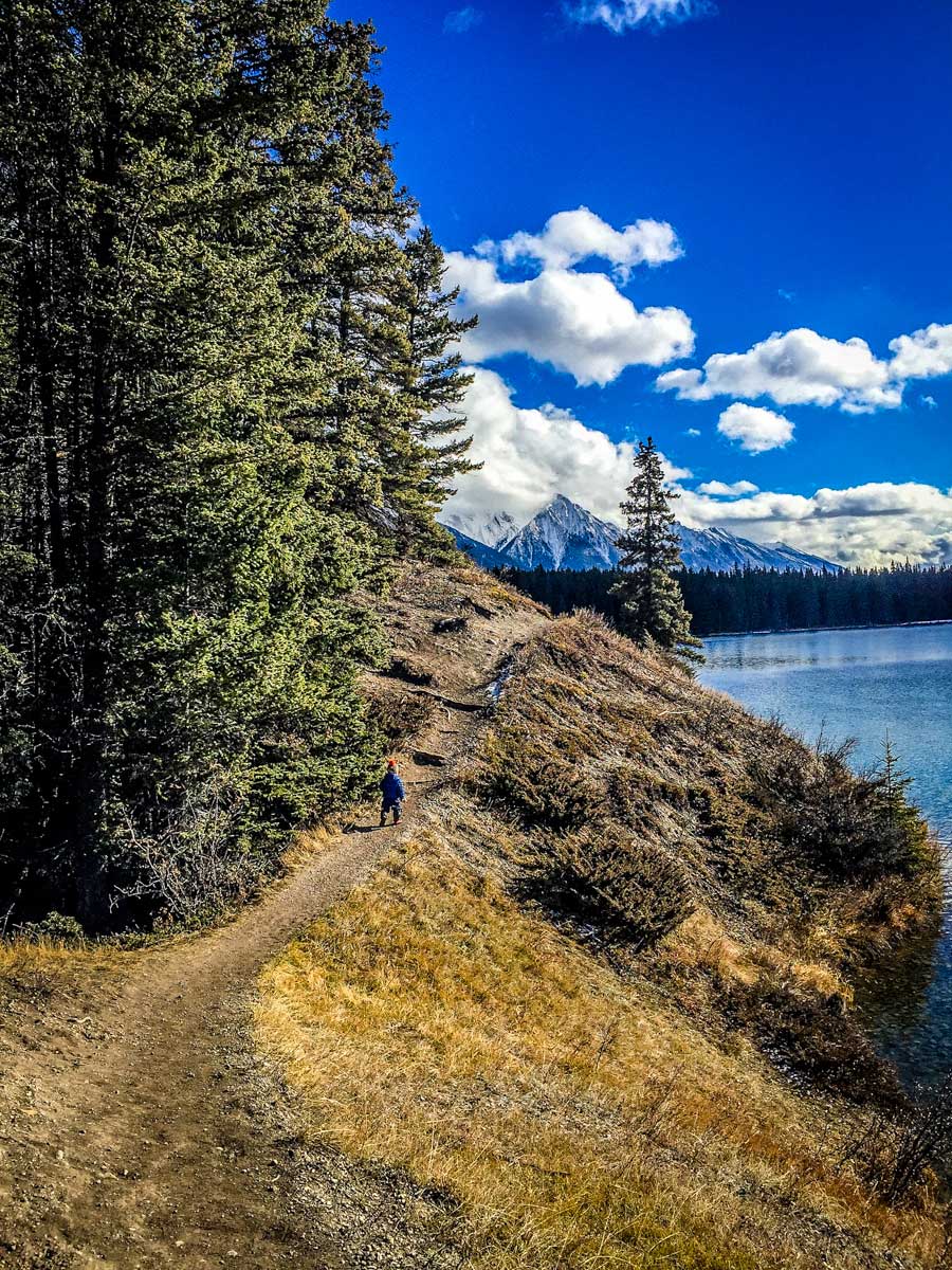 Hiking Johnson Lake in fall.