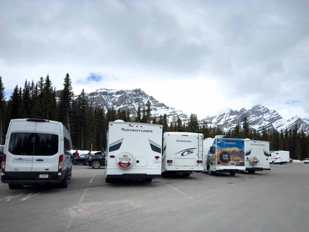 The large parking lot at Peyto Lake in Banff National Park.