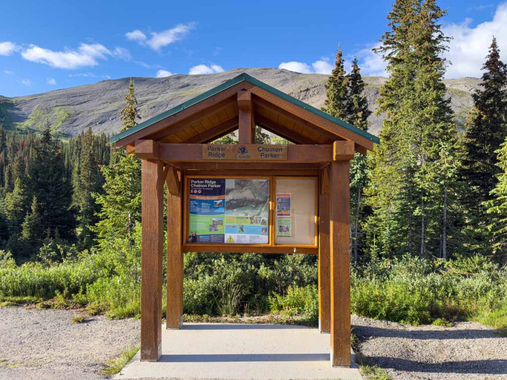 The Parker Ridge trailhead sign.